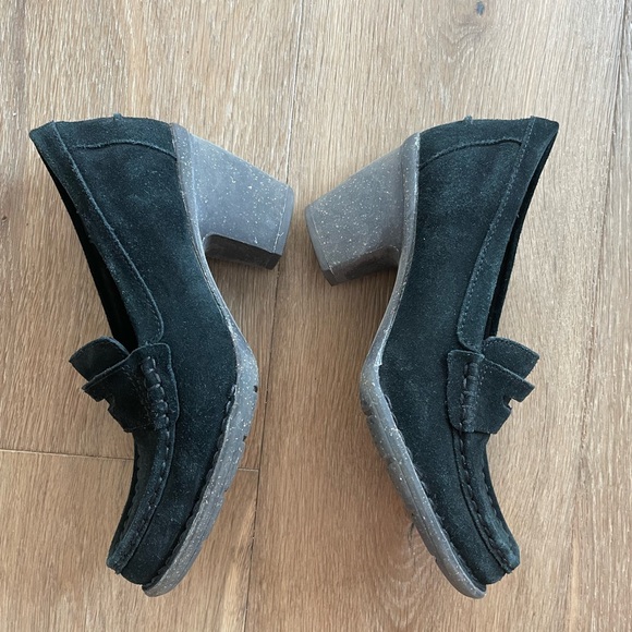 Clarks Unstructured Carleta Belle Black Suede Heeled Loafers - Picture 5 of 11